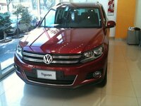 volkswagen-tiguan-sport-style-tiptronic-rojo-cereza-ya_MLA-F-4030555221_032013.jpg