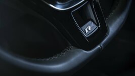 2018-volkswagen-atlas-r-line-revealed_15.jpg
