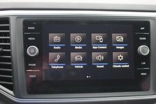 2019-Volkswagen-Atlas-infotainment niormal.jpg