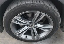 llanta tiguan.jpg